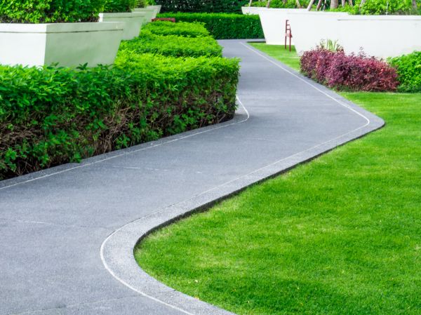 Walkway Curb Installation in Bowling Green